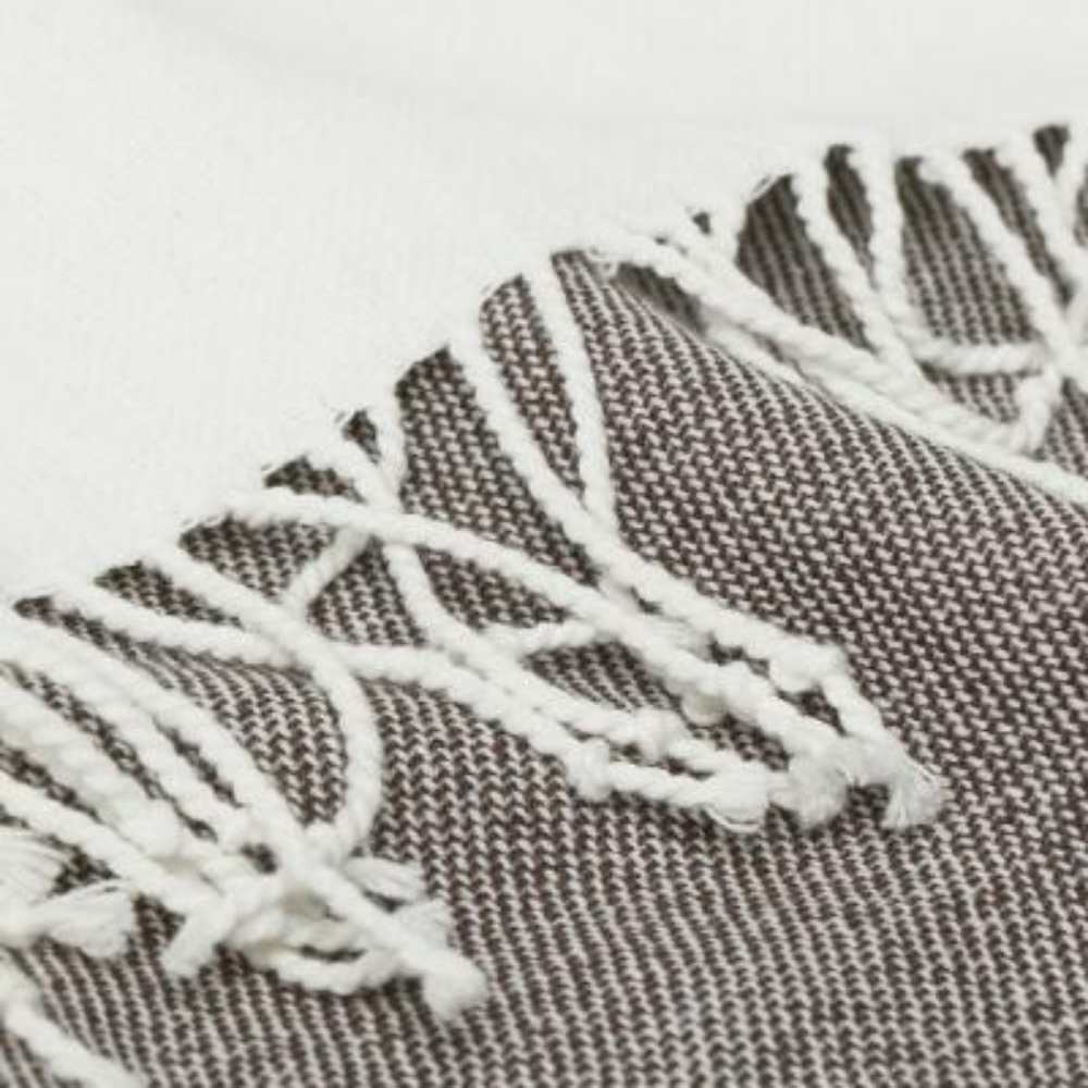 H&M HOME FRINGED BLANKET